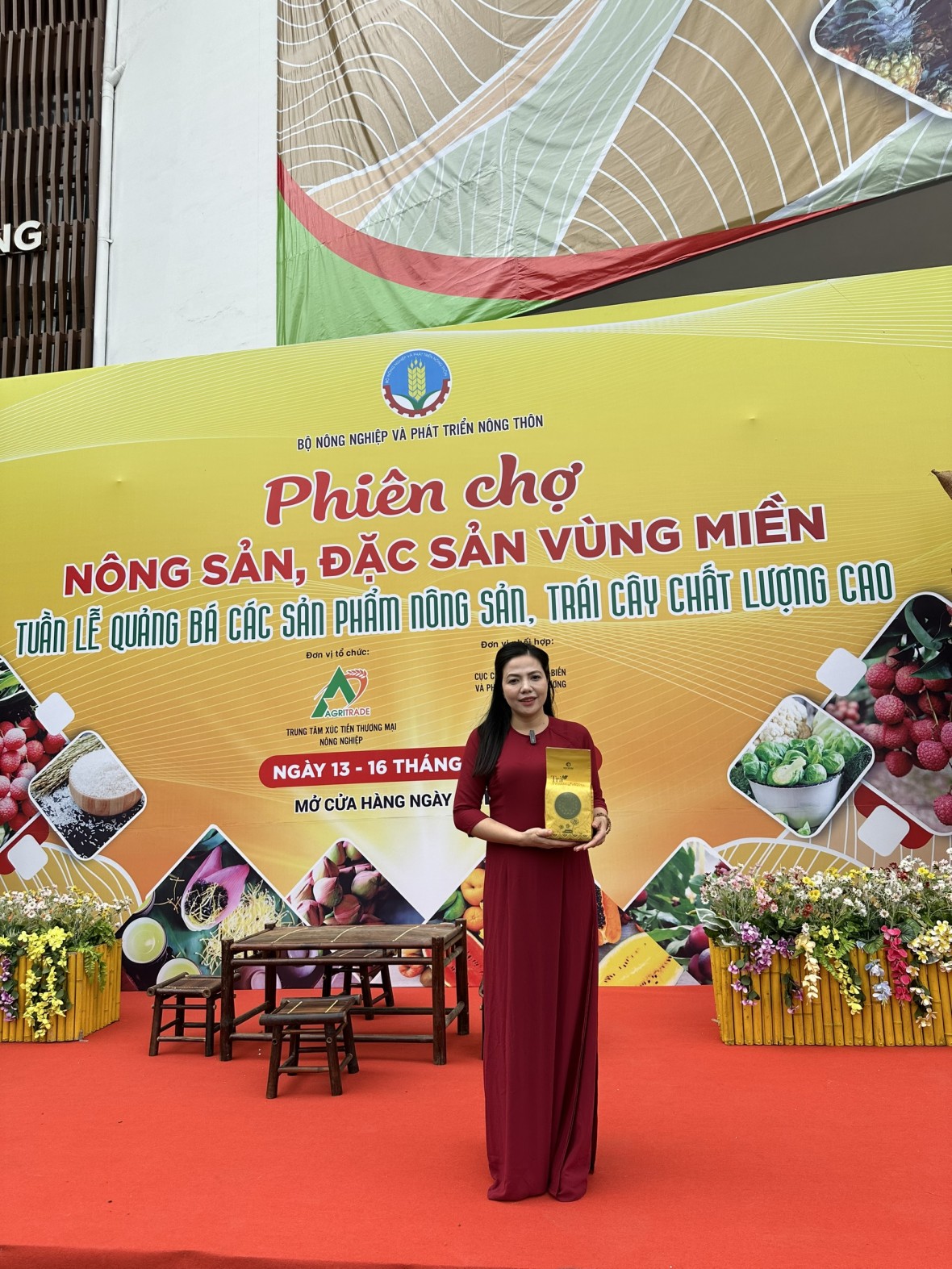 Phiên chợ nông sản, đặc sản vùng miền: Hàng Việt chinh phục người Việt Phiên chợ nông sản, đặc sản vùng miền: Hàng Việt chinh phục người Việt