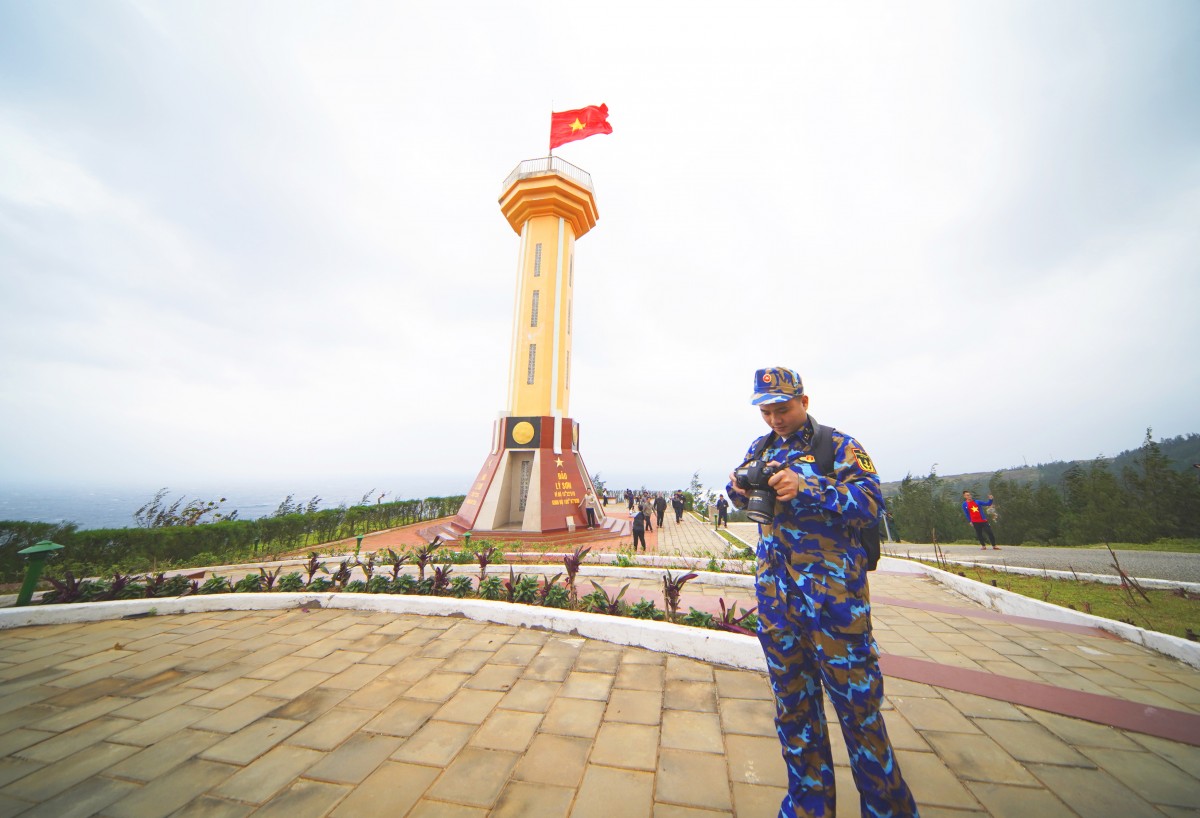 Chuyến hải trình mang Tết ra biển đảo: Ấm tình quân dân Chuyến hải trình mang Tết ra biển đảo: Ấm tình quân dân