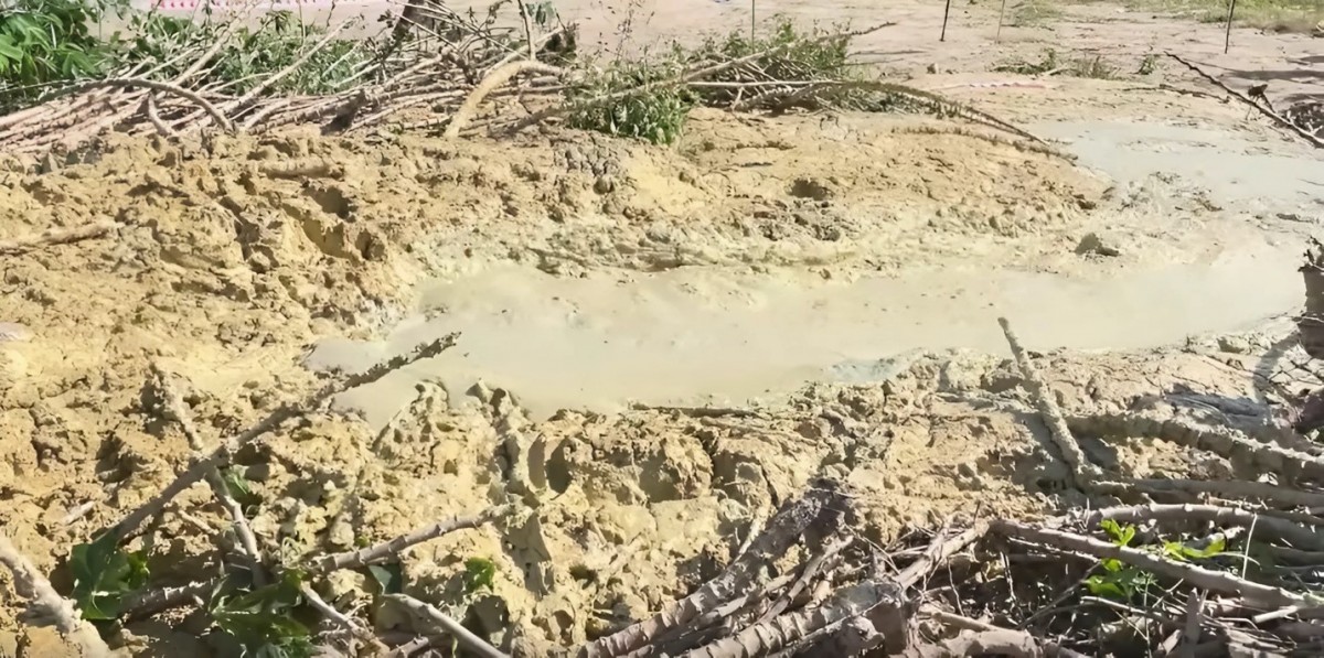 Phú Yên: Hiện tượng lạ bùn trào lên từ mặt đất vẫn chưa dừng lại