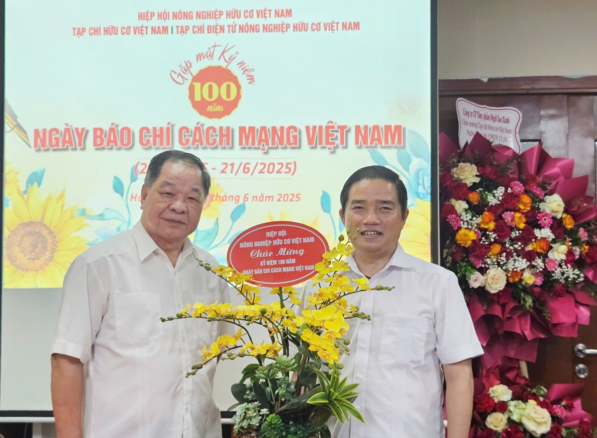 Tri ân và cống hiến