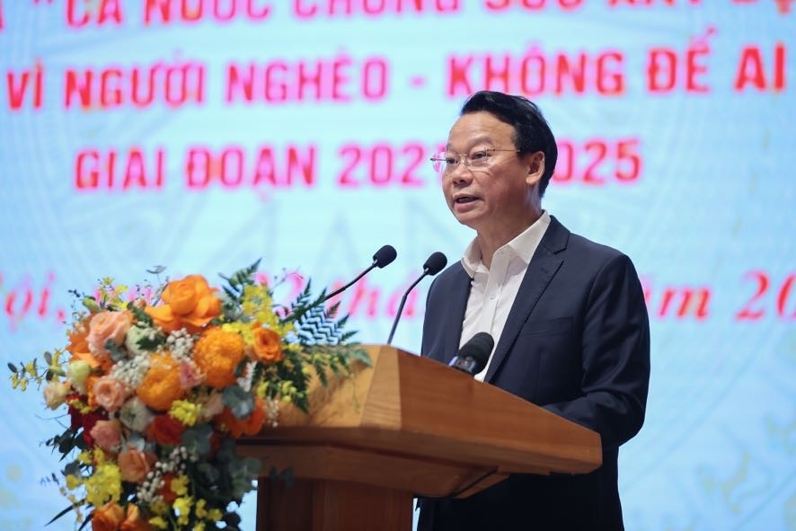 Bộ trưởng Bộ Nông nghiệp và Môi trường Đỗ Đức Duy trình bày Báo cáo tóm tắt tổng kết 02 Chương trình Mục tiêu Quốc gia giai đoạn 2021-2025. (Ảnh: Cổng Thông tin điện tử Chính phủ)