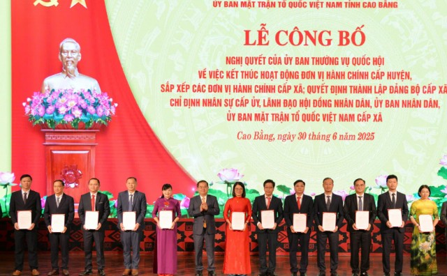 Cao Bằng: Công bố Nghị quyết của Ủy ban Thường vụ Quốc hội về sắp xếp đơn vị hành chính