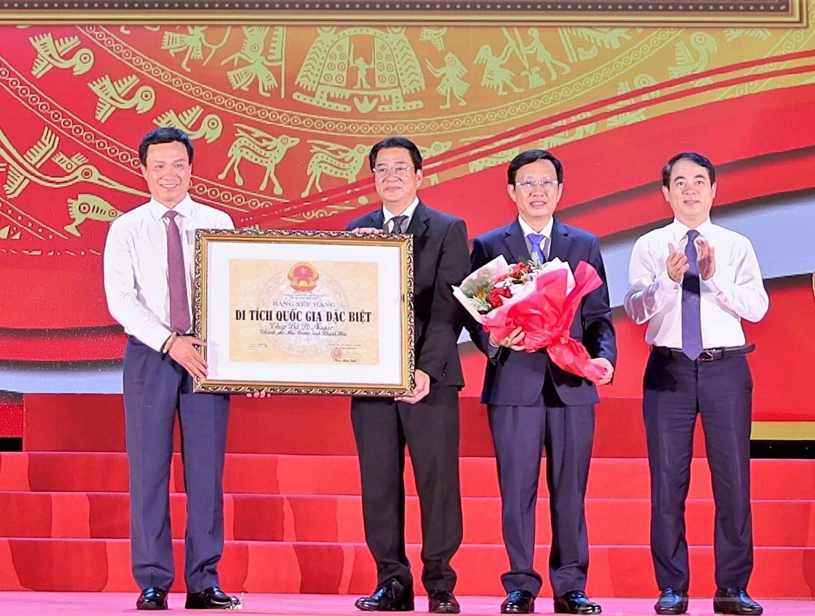 Khánh Hòa: Đón nhận Bằng xếp hạng Di tích quốc gia đặc biệt Tháp Bà Pô Nagar Nha Trang