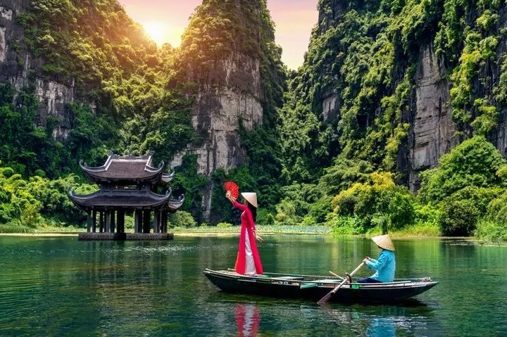 Du lịch Ninh Bình mới: Bứt phá mạnh mẽ trong 6 tháng đầu năm 2025