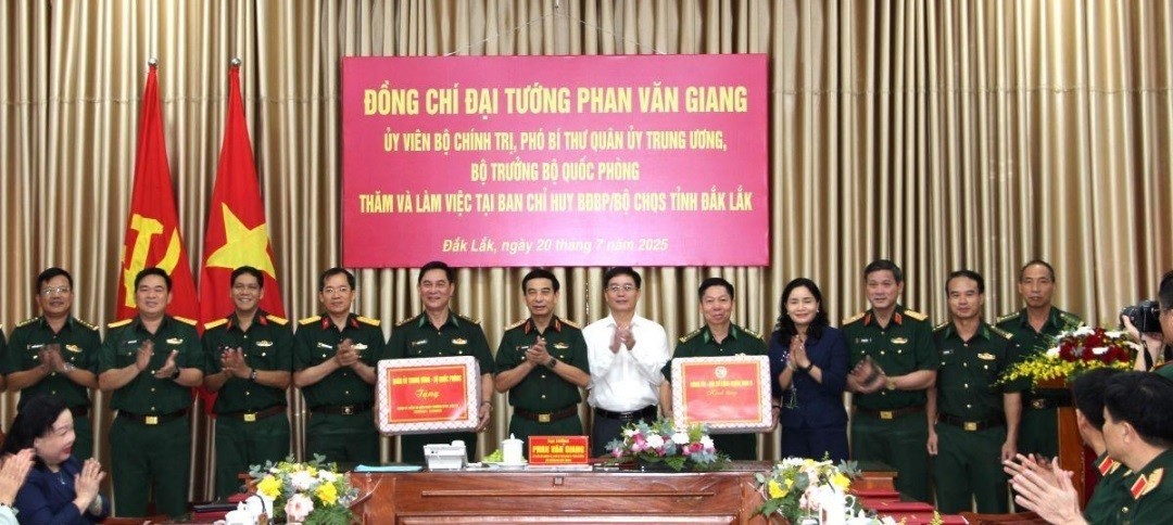 Đại Tướng Phan Văn Giang thăm và làm việc tại Đắk Lắk
