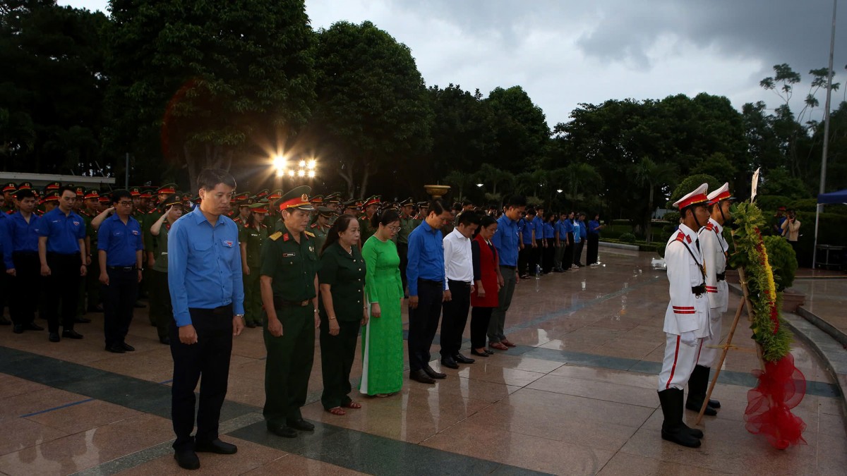 Tuổi trẻ Đắk Lắk: Thắp sáng ngọn nến tri ân, tiếp nối hùng khí cha ông