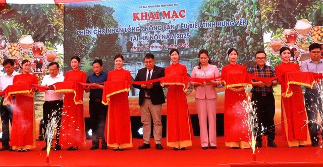 Hưng Yên khai mạc phiên chợ nhãn lồng - nông sản tiêu biểu