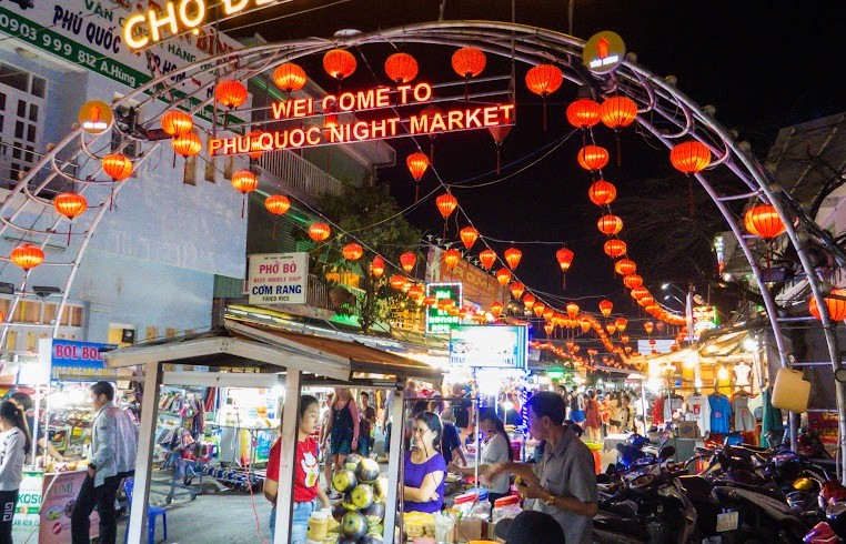 Chợ đêm Phú Quốc - Thiên đường ẩm thực và mua sắm của du khách