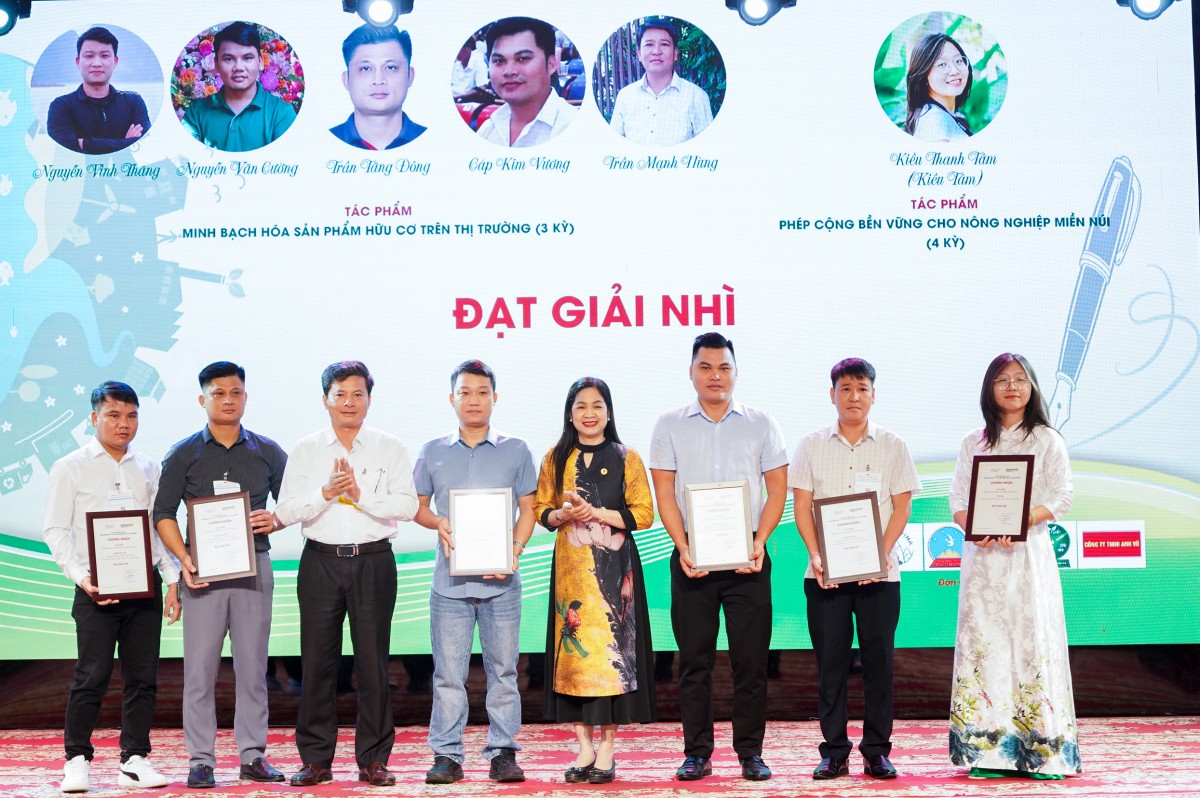 Lễ trao giải cuộc thi viết 