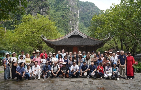 Đa dạng hóa các loại hình du lịch, góp phần thúc đẩy ngành thương mại dịch vụ Ninh Bình phát triển