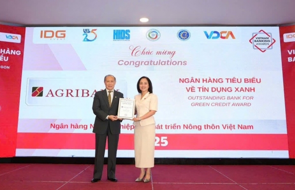 Agribank được vinh danh Ngân hàng tiêu biểu về Tín dụng xanh 2025: Dấu ấn từ hành trình “xanh hóa” tín dụng