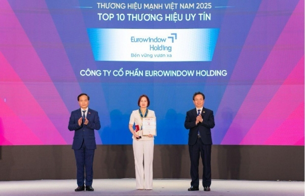 Eurowindow Holding được vinh danh top 10 thương hiệu mạnh với cam kết phát triển xanh