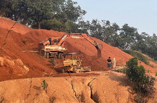 Phạt 35 triệu, buộc khôi phục lại hiện trạng vì lấn chiếm 3.383m² đất công