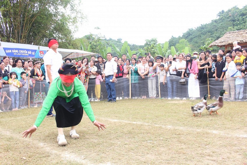 Lào Cai: Rộn ràng Ngày hội Văn hóa các dân tộc xã Lâm Thượng