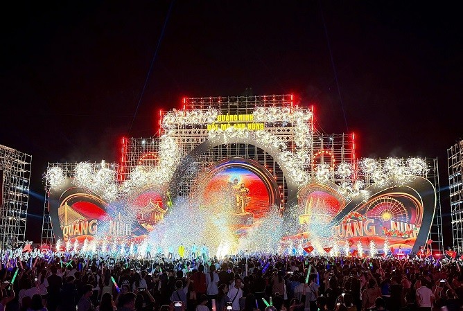 Quảng Ninh: Sôi động chương trình nghệ thuật “Quảng Ninh - Đất mỏ anh hùng”