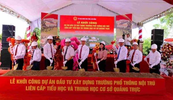 Lâm Đồng: Tặng Bằng khen cho xã Quảng Trực trong việc bàn giao mặt bằng trước thời hạn để thi công Trường Nội trú biên giới