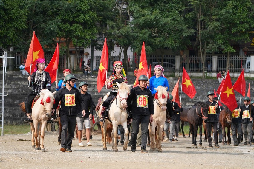 Khai mạc Festival mùa đông “Sắc màu cao nguyên trắng” năm 2025