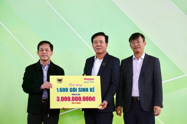 Bình Điền trao 1.600 gói sinh kế giúp nông dân Thanh Hoá tái thiết sau bão lũ