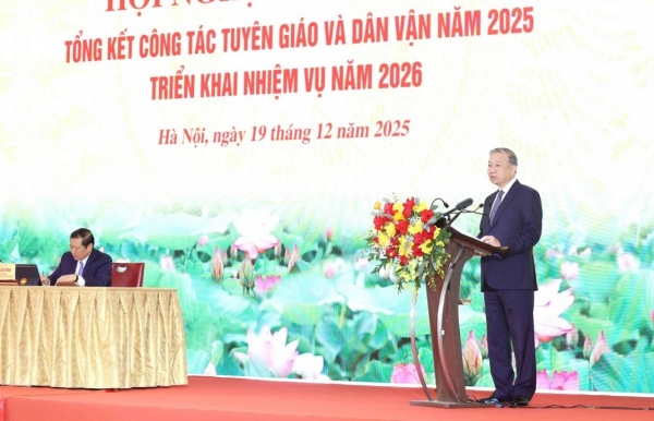 Giữ vững định hướng chính trị, bảo vệ vững chắc nền tảng tư tưởng của Đảng trong kỷ nguyên số (*)