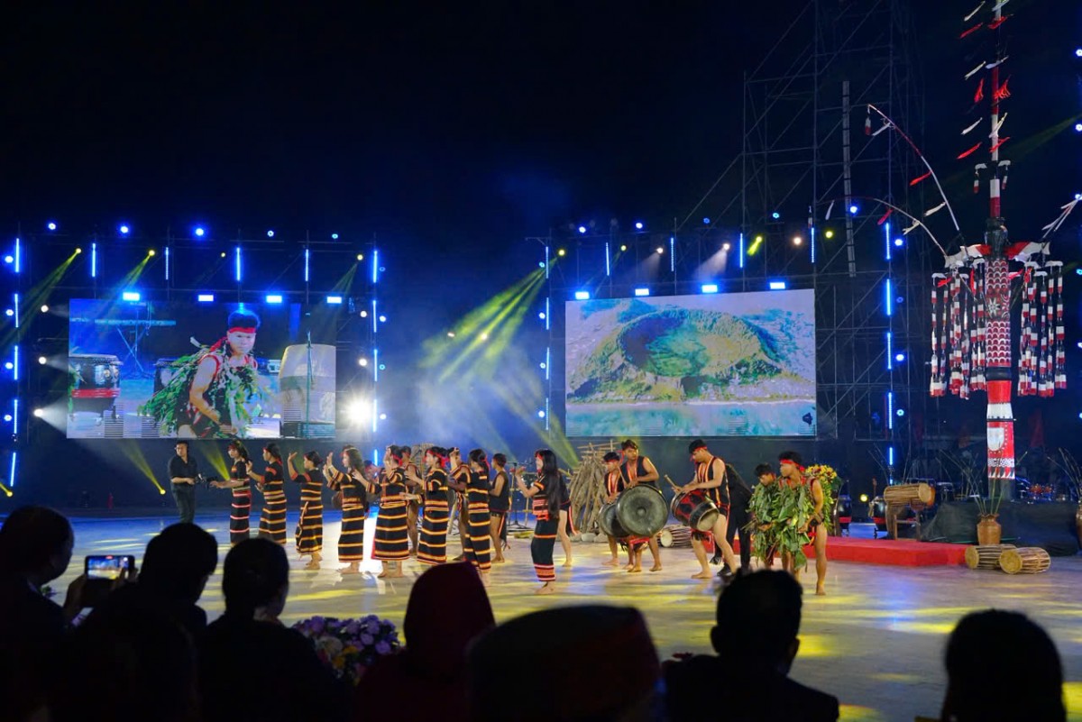 Rực rỡ sắc màu “Đêm hội Hòa âm cồng chiêng Đông Nam Á 2025”