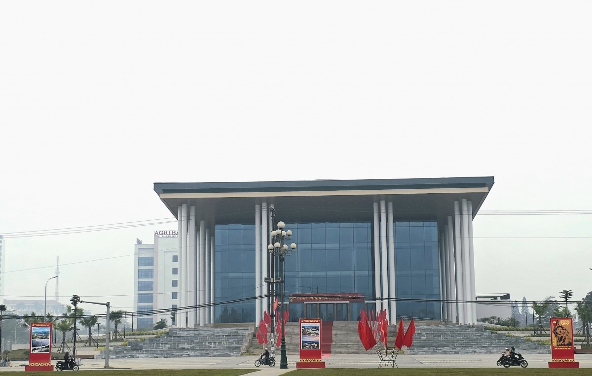 Lào Cai: Rực rỡ cờ, hoa đón chào Đại hội XIV của Đảng