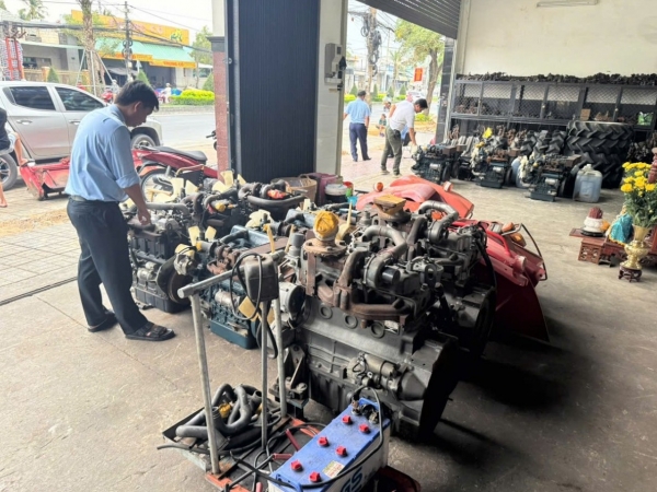 Xử phạt 70 triệu đồng một cơ sở kinh doanh máy nông nghiệp nhập lậu tại An Giang