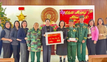 Cao Bằng: Thăm, tặng quà Trung tâm Điều dưỡng thương binh Nho Quan, tỉnh Ninh Bình