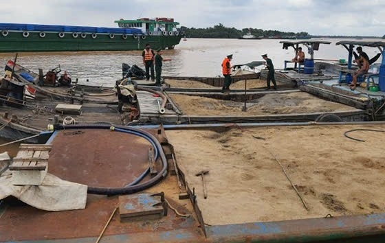 TP.HCM tăng cường giải pháp ngăn chặn khai thác cát trái phép tại Cần Giờ