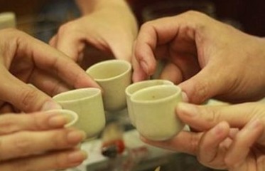 Vui xuân hãy tỉnh táo khi uống rượu