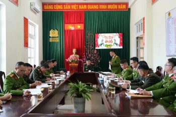 Công an Tp. Huế kiểm tra đột xuất, đảm bảo an ninh trước Giao thừa