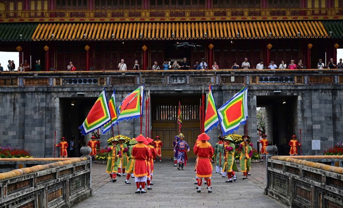 Đại Nội Huế: Mùng 1 Tết Bính Ngọ 2026 nhộn nhịp du khách trong nước và quốc tế