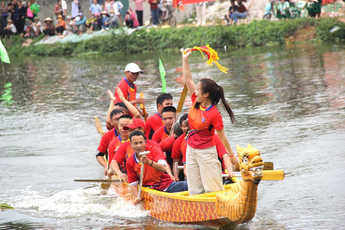 Sôi nổi các hoạt động văn hóa - thể thao tại lễ hội đền Đức Hoàng năm 2026