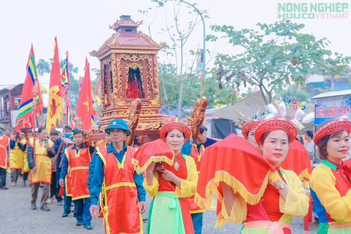 Sôi nổi các hoạt động văn hóa - thể thao tại lễ hội đền Đức Hoàng năm 2026