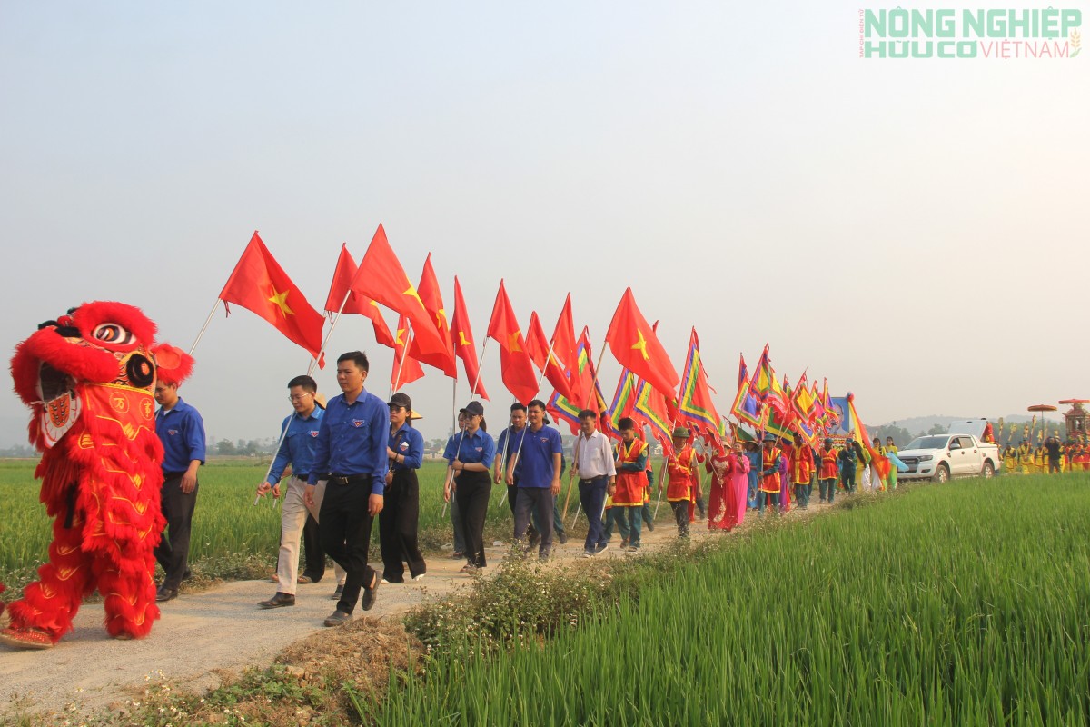 Trang trọng khai hội Đền Canh, xã Bình Minh lần thứ nhất năm 2026