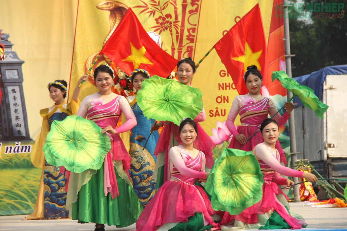 Trang trọng khai hội Đền Canh, xã Bình Minh lần thứ nhất năm 2026