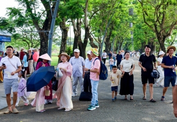 Sức hút mạnh mẽ của du lịch Huế trong dịp cao điểm