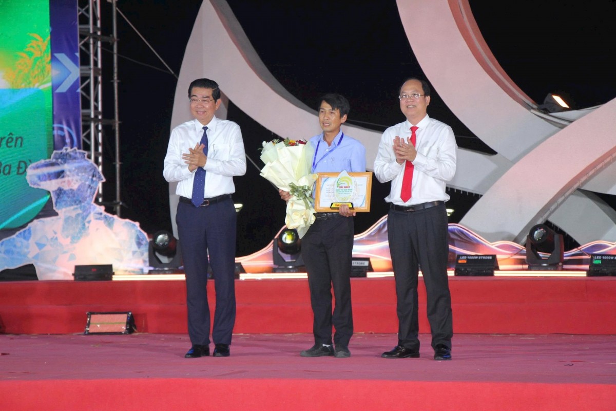 Từ ruộng mặn Cà Mau vươn lên gạo ngon nhất miền Tây