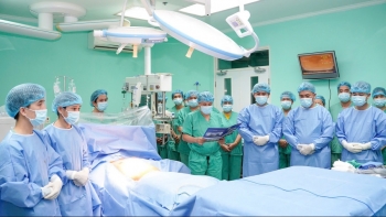 Bệnh viện TW Huế: 200 y bác sĩ xuyên đêm kỳ tích hồi sinh sự sống cho 6 bệnh nhân