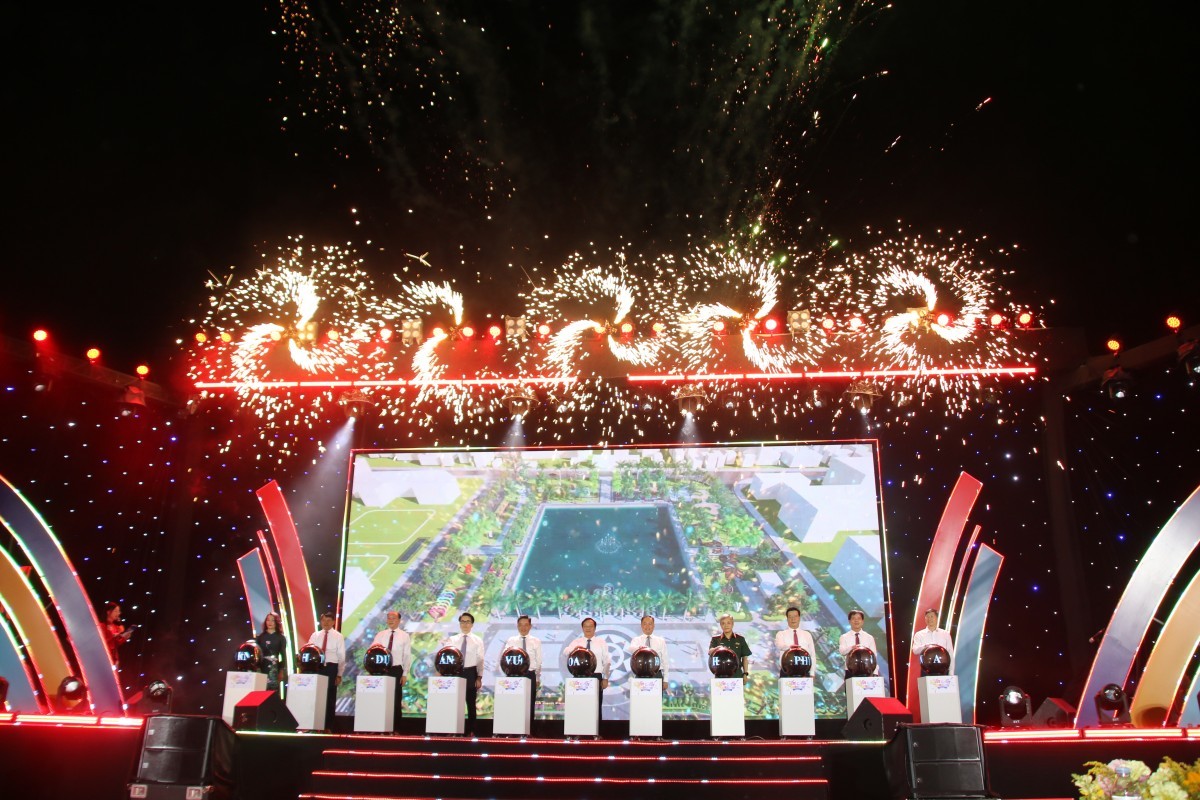 Khánh thành vườn hoa Hồ Hạnh Phúc và khai mạc "Kien An Happy Fest 2026”