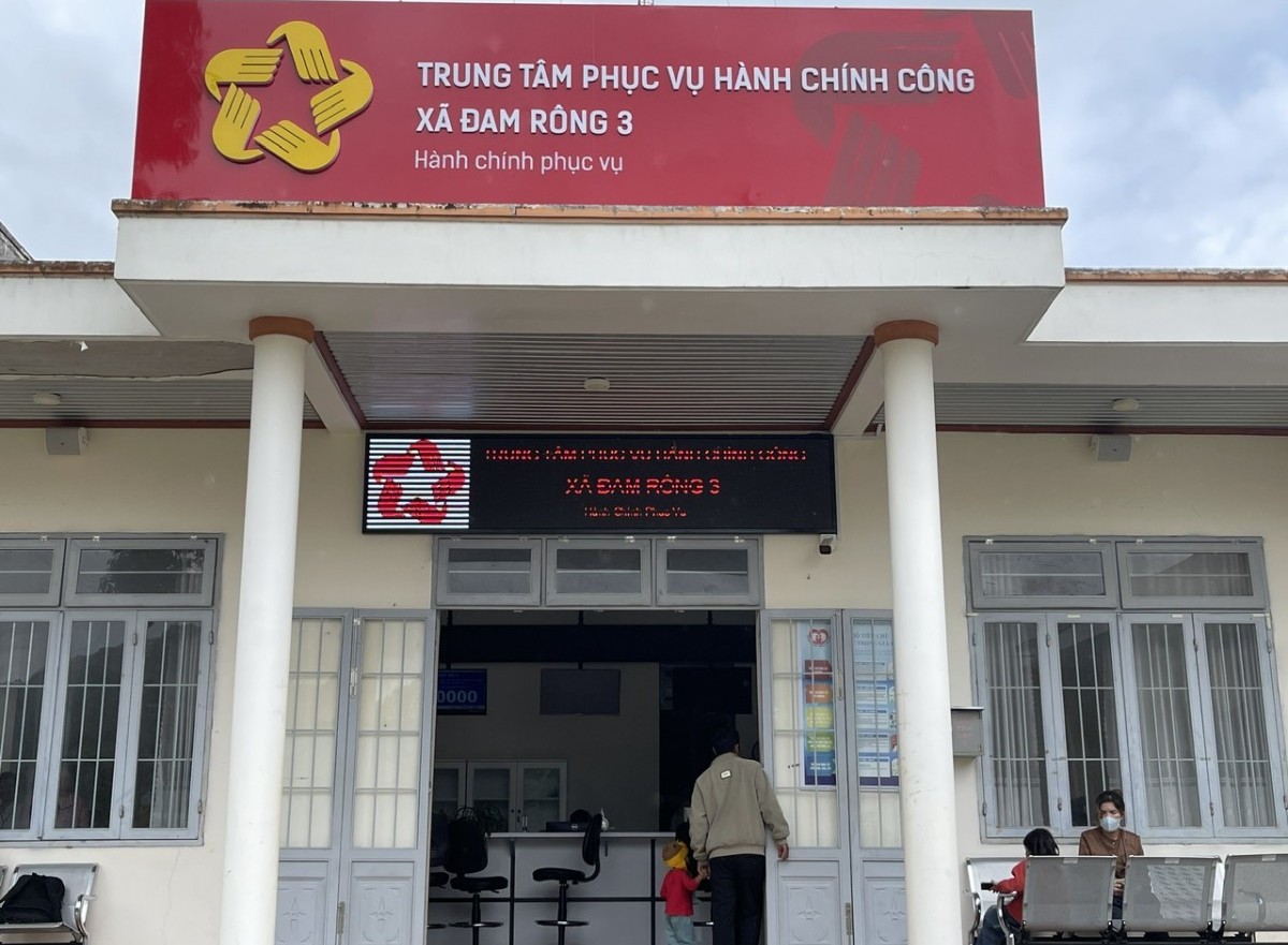 Lâm Đồng công bố thủ tục hành chính mới lĩnh vực tài chính đất đai cấp xã