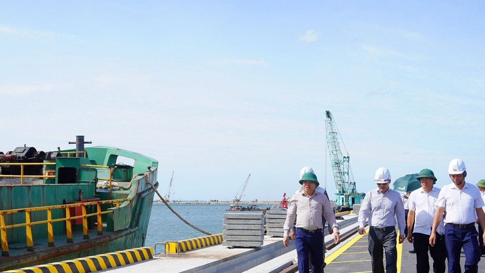 Quảng Trị: Gỡ khó trong giải phóng mặt bằng vũng quay tàu Dự án Khu bến cảng Mỹ Thủy