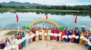 "Áo dài Huế - Hương sắc thanh trà" - Lan tỏa lối sống xanh và giá trị cộng đồng