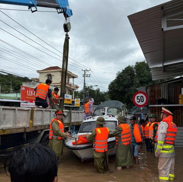 Tổng Bí thư, Chủ tịch nước chỉ đạo chủ động quản trị rủi ro thiên tai, bảo vệ an toàn tính mạng nhân dân
