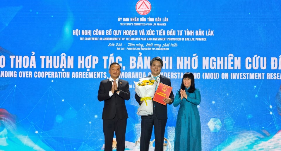 pvfcco phu my va tinh dak lak ky ket ban ghi nho hop tac thuc day dau tu trung tam doi moi sang tao nong nghiep cong nghe cao