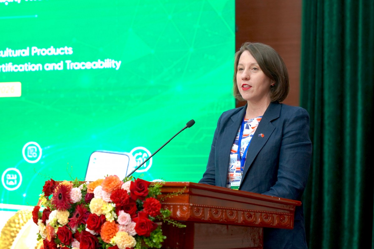 Bà Renée Deschamps, Đại biện lâm thời Đại sứ quán Australia tại Việt Nam, chia sẻ rằng doanh nghiệp và nông dân, chứ không phải công nghệ, cần được đặt ở trung tâm của quá trình đổi mới sáng tạo.