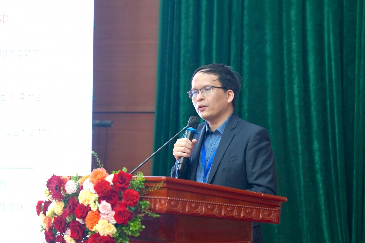 TS Nguyễn Thành Tâm, đại diện Đại học Griffith, cho biết V-Standard cho phép dữ liệu sản xuất được ghi nhận một lần nhưng có thể đối chiếu với nhiều bộ tiêu chuẩn khác nhau.