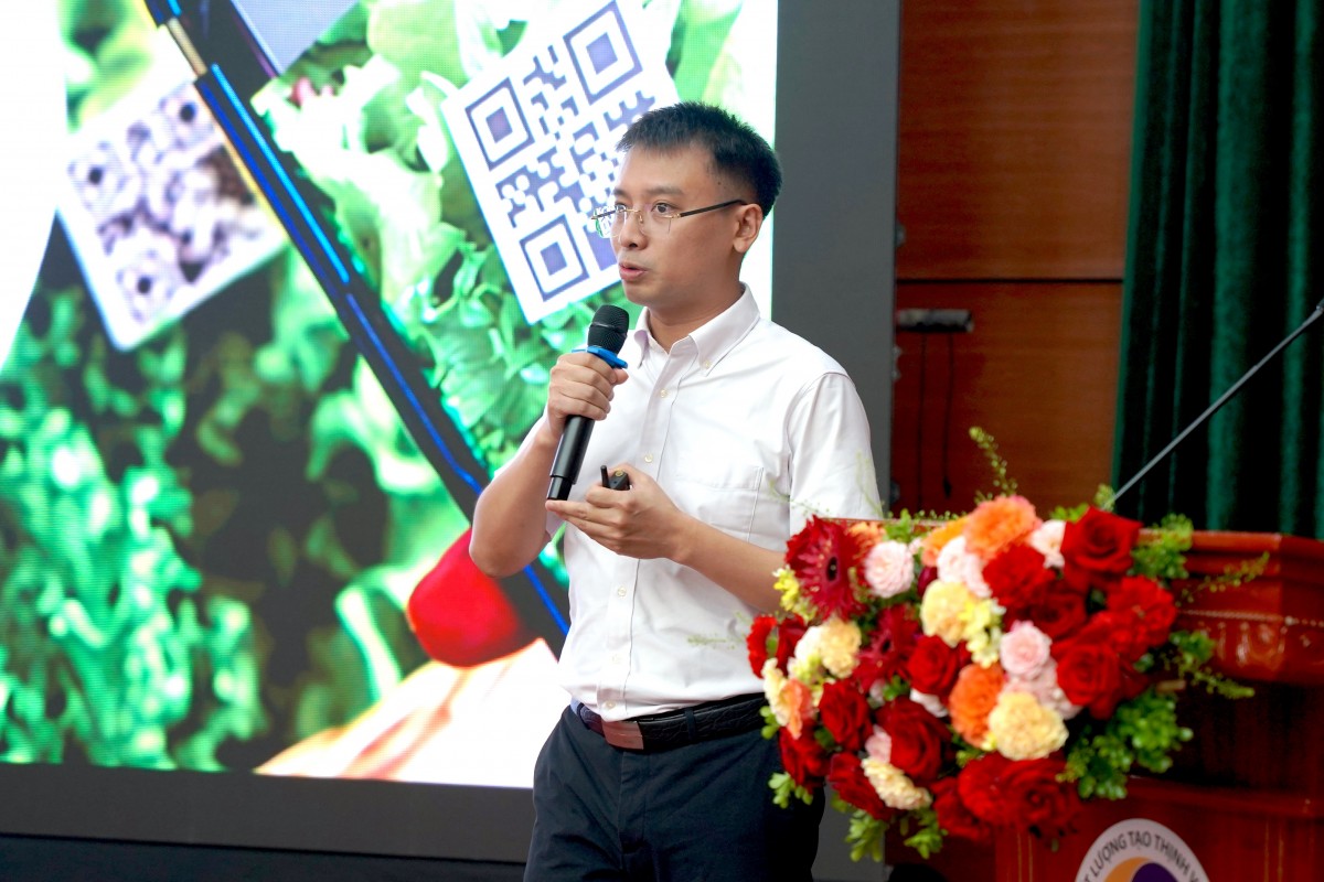 TS Hoàng Quốc Việt, đại diện Trung tâm Mã số Mã vạch Quốc gia, cho biết dữ liệu từ V-Standard có thể được chuyển tiếp qua GS1 Trace và đồng bộ với Cổng thông tin truy xuất nguồn gốc sản phẩm, hàng hóa quốc gia.