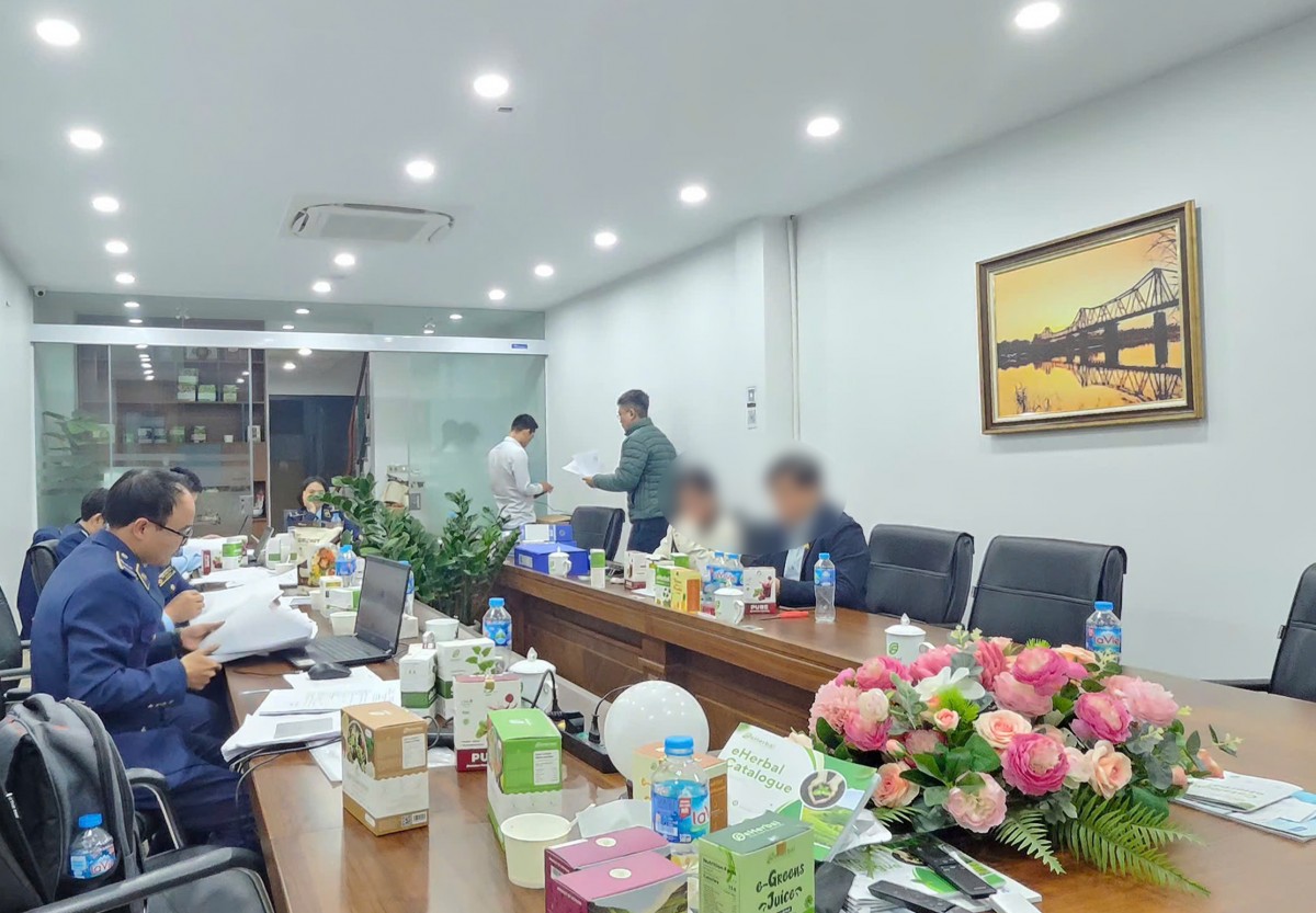 Tiêu hủy gần 76.000 hộp bột rau vi phạm của Eherbal, nộp lại hơn 3,28 tỷ đồng thu lợi bất chính