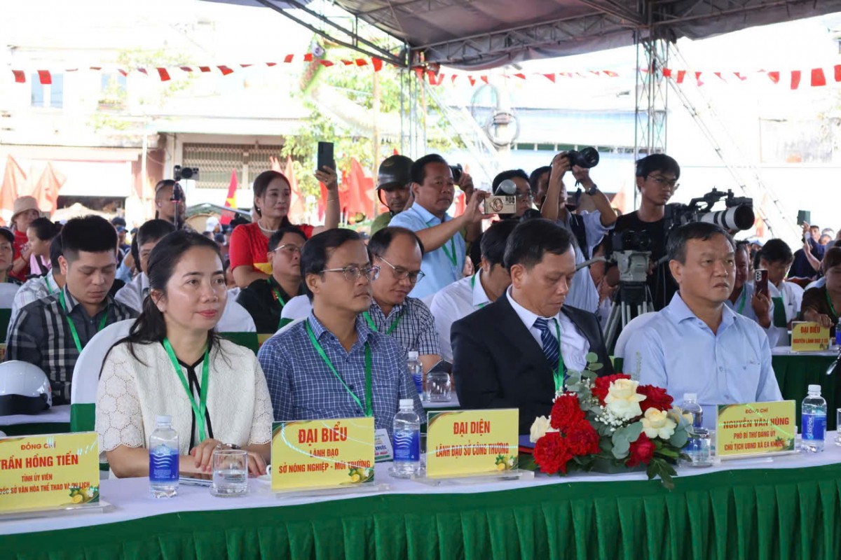Ea Knuếc lan tỏa giá trị Lễ hội Sầu riêng Đắk Lắk kết nối văn hóa và thương mại
