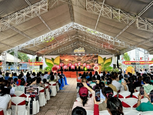 xa krong nang ron rang hoa nhip cung le hoi sau rieng dak lak 2026